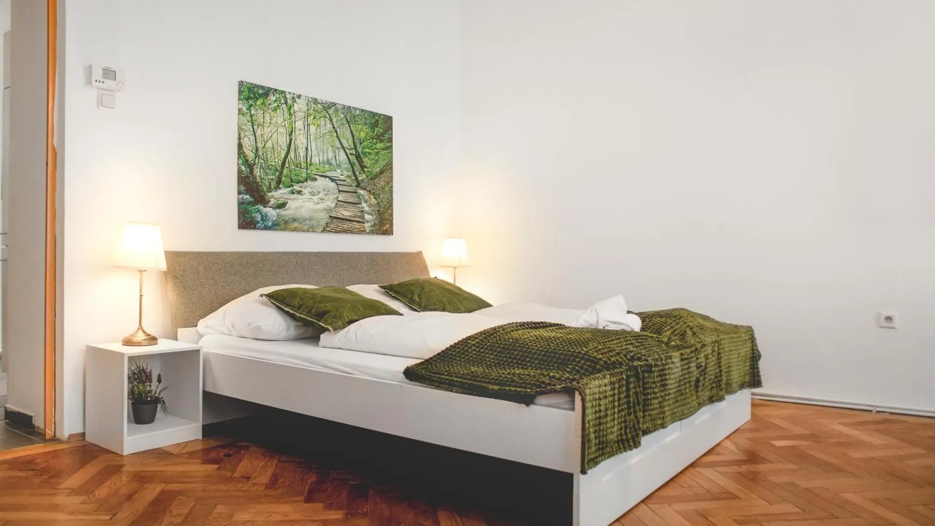 Modern 3Br Stay Ideal For Group Getaways & Families Βιέννη Διαμέρισμα